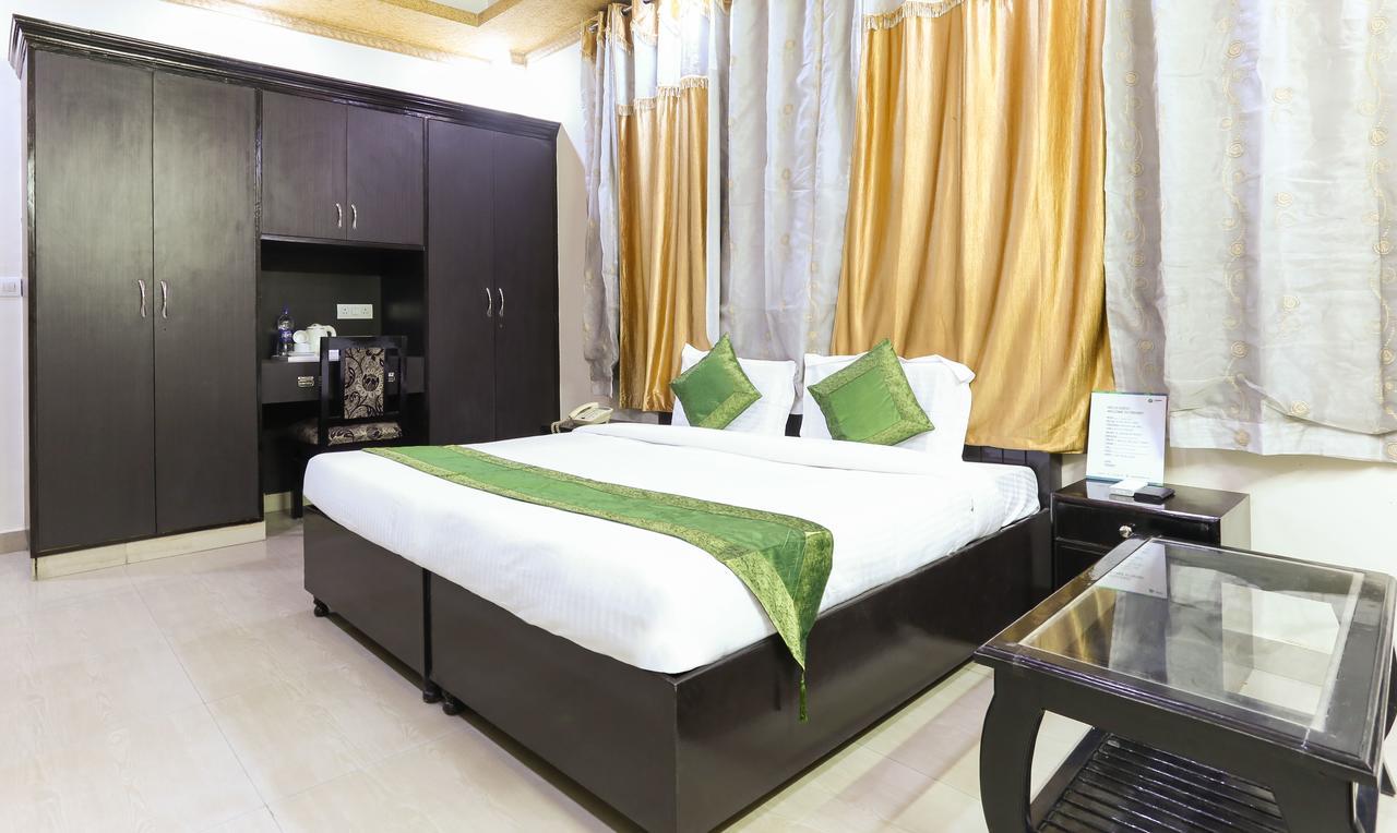 Hotel Treebo Trip Sswag 18 Expressway Noida Exterior foto