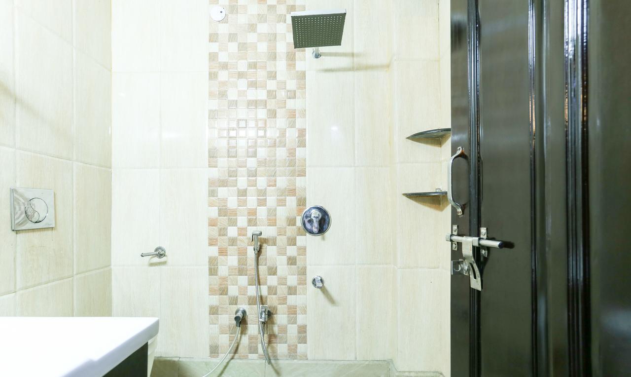 Hotel Treebo Trip Sswag 18 Expressway Noida Exterior foto